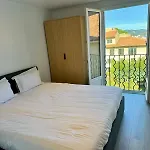 St Tropez Centre